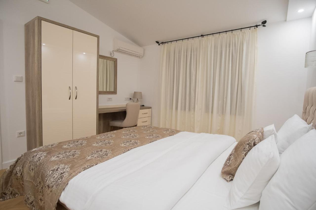 Hotel Freiburg Ulcinj Luaran gambar