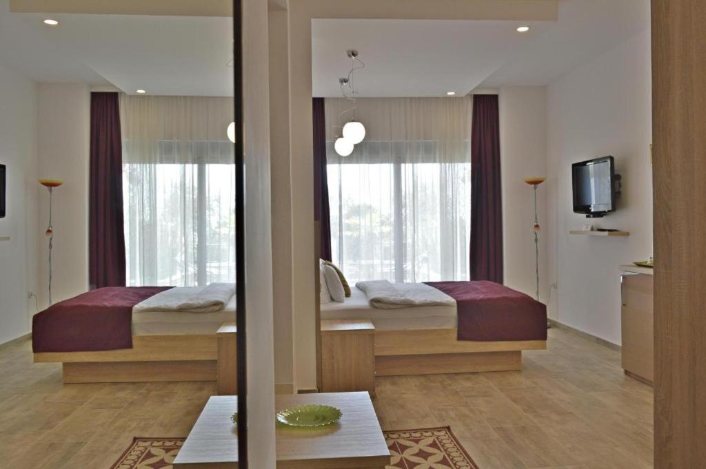 Hotel Freiburg Ulcinj Luaran gambar