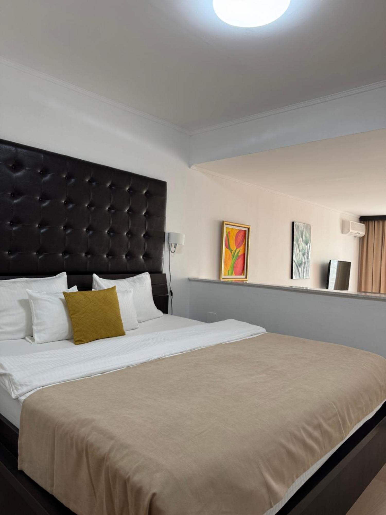 Hotel Freiburg Ulcinj Luaran gambar
