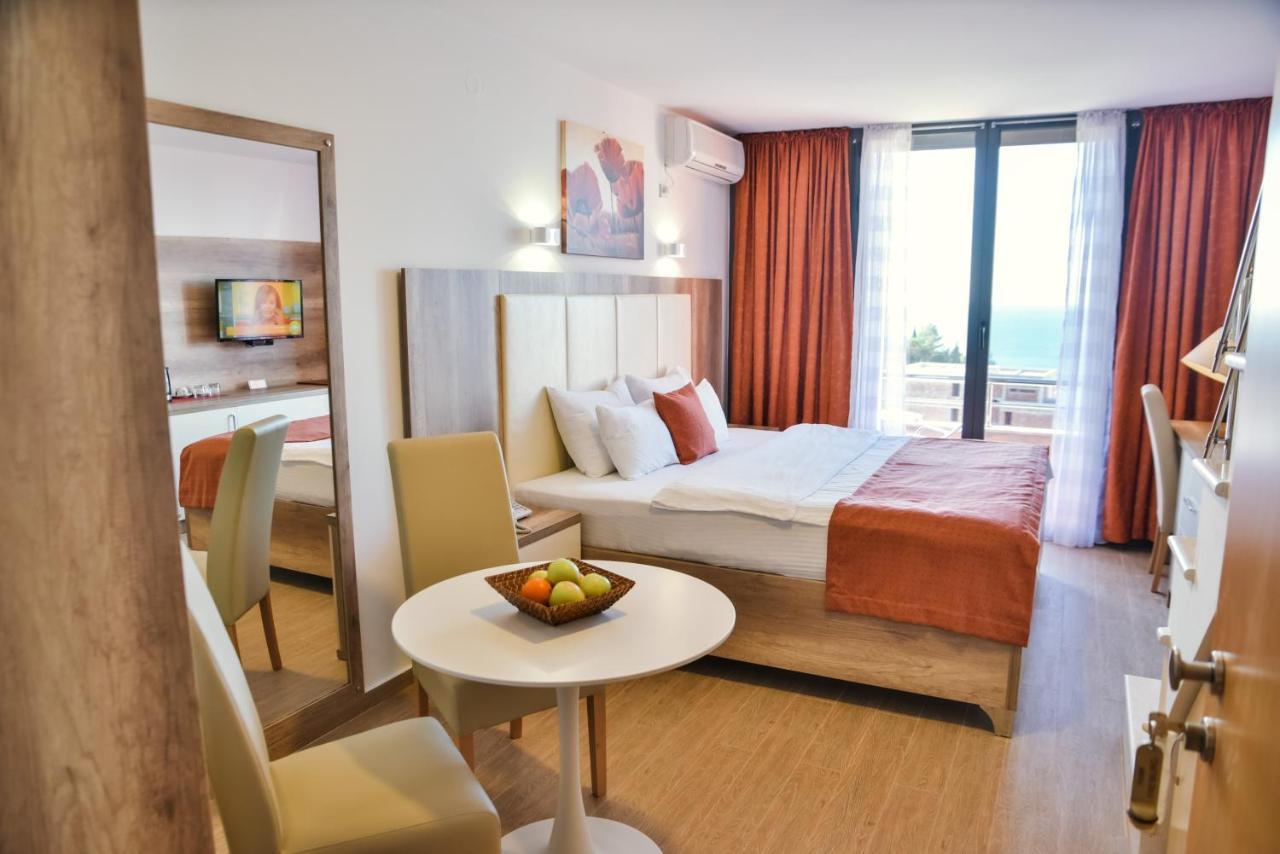 Hotel Freiburg Ulcinj Luaran gambar